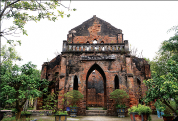 Journey 02: HANOI - SO KIEN MINOR BASILICA  - CHAU SON MONASTERY - PHAT DIEM STONE CATHEDRAL - TON DAO CHURCH